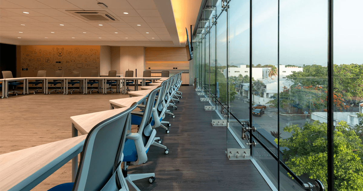 Proyecto Mobiliario Cadena Comercial Oficinas